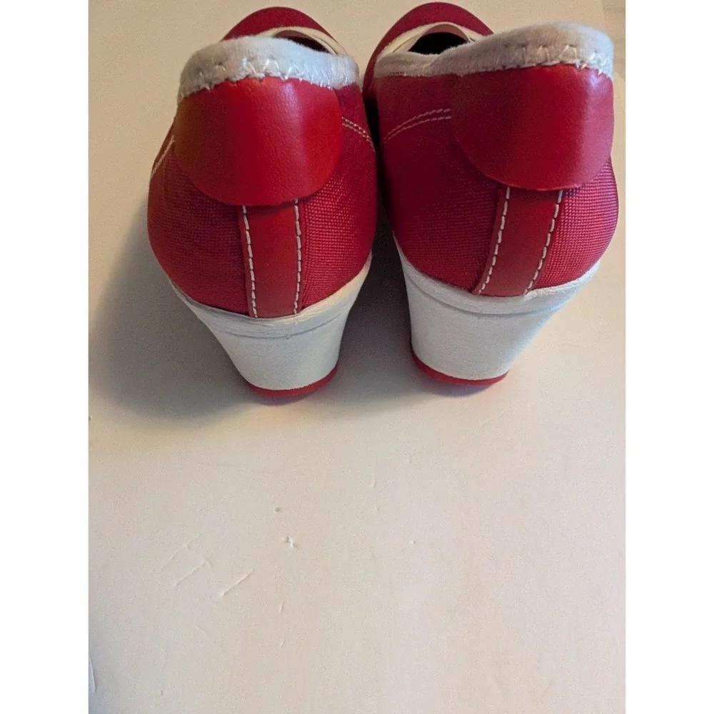 Womens Red Wedge Naturalizer Shoes Size 8.5 M